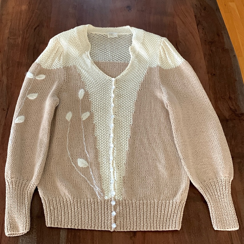 Sweet Vintage Cardigan in impeccable condition, Sz L
